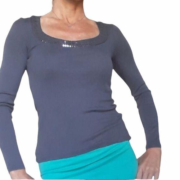 ✨express sexy basic scoop sequin neck tee✨ - Picture 1 of 5